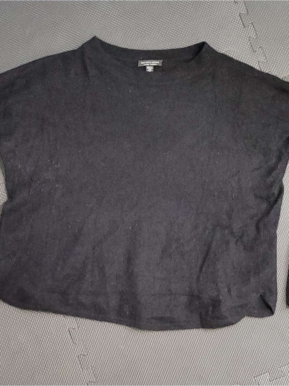 Saks Fifth Avenue Cashmere Sweater in Black